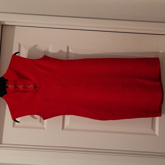 Dress - Picture 1 of 7